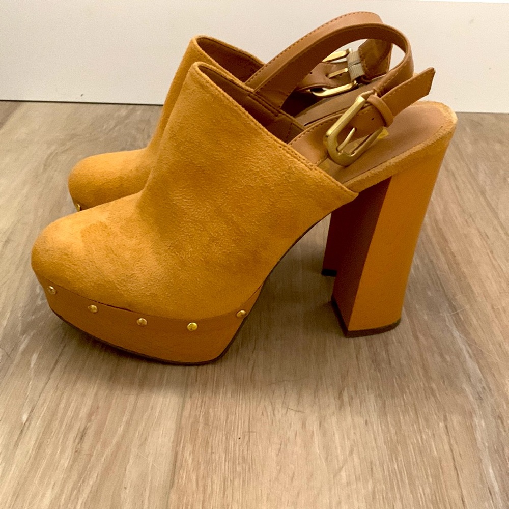 Report Tan suede sling back heeled clogs. Size 9